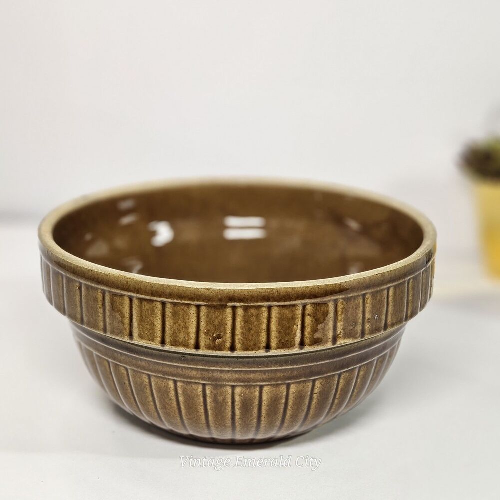 Vtg USA Ribbed Beehive Brown Stoneware 9-inch Salad Mixing Bowl Casserole No Lid